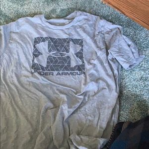 Under armour t shirt